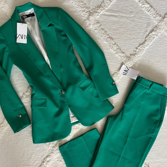 Zara Bright Green Tailored Blazer & Matching Trousers - Picture 9 of 11